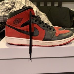 Jordan 1 Mid Reverse Banned Size 11.5